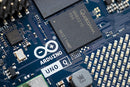 Arduino UNO Q Development Board (Pre-Order, 2GB LPDDR4, 16GB eMMC)