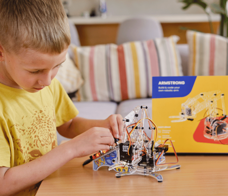 CircuitMess Armstrong DIY Robotic Arm